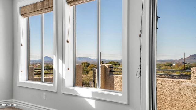 6910 E SADDLEBACK Circle, Mesa, AZ 85207