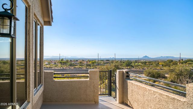 6910 E SADDLEBACK Circle, Mesa, AZ 85207