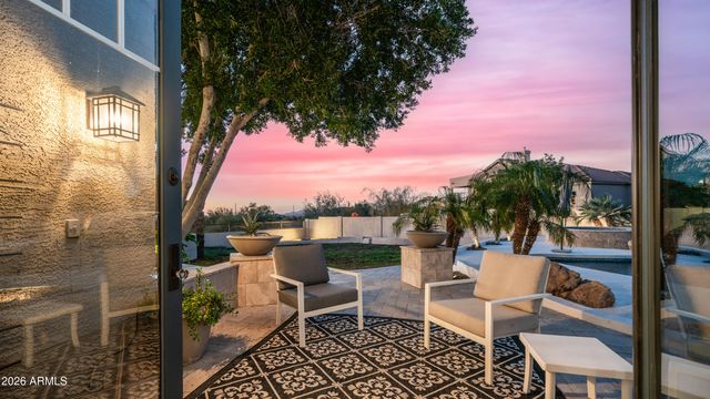 6910 E SADDLEBACK Circle, Mesa, AZ 85207