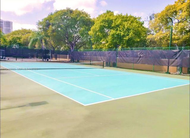 19701 E Country Club Dr 5605, Aventura, FL 33180