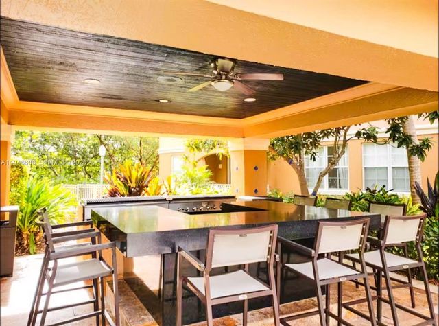 19701 E Country Club Dr 5605, Aventura, FL 33180