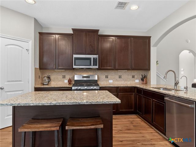 425 Timber Creek, Schertz, TX 78108