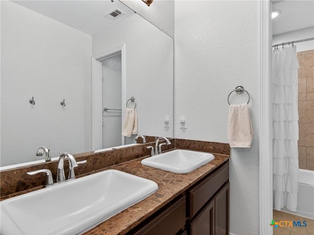 425 Timber Creek, Schertz, TX 78108