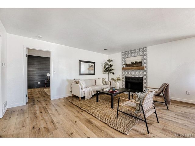 3023 S Ursula Cir 302, Aurora, CO 80014
