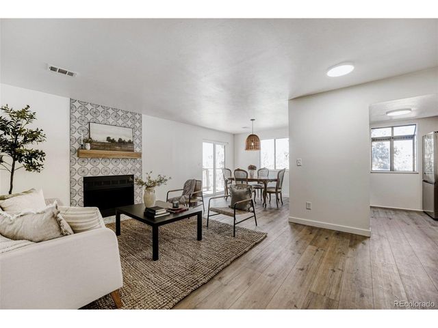 3023 S Ursula Cir 302, Aurora, CO 80014