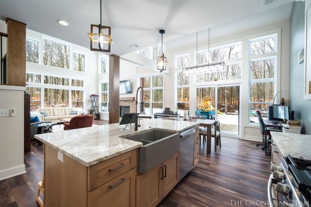 10711 Stump Street, Grand Haven, MI 49417