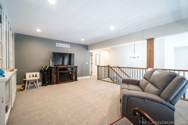 10711 Stump Street, Grand Haven, MI 49417