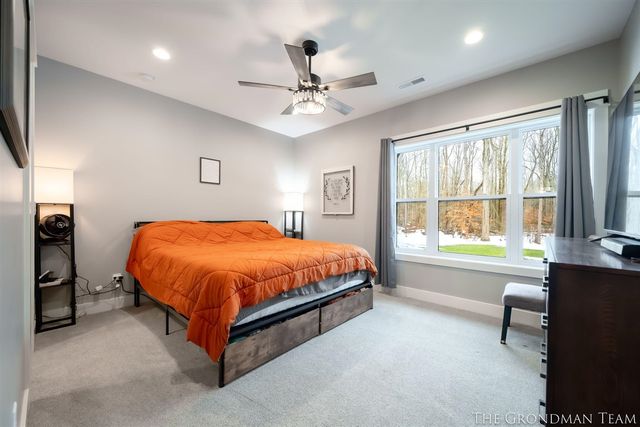 10711 Stump Street, Grand Haven, MI 49417