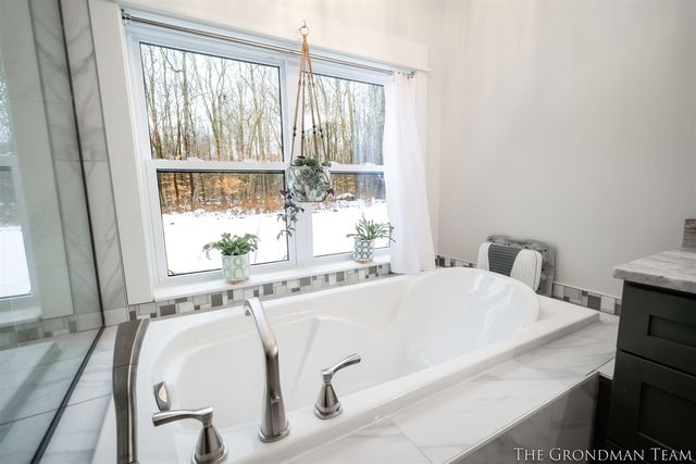 10711 Stump Street, Grand Haven, MI 49417