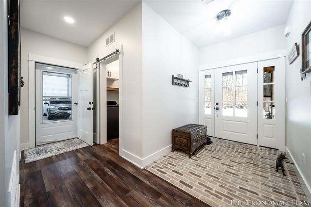 10711 Stump Street, Grand Haven, MI 49417