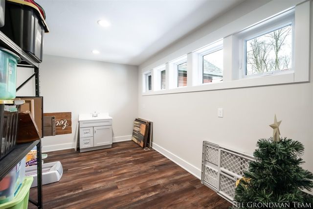 10711 Stump Street, Grand Haven, MI 49417