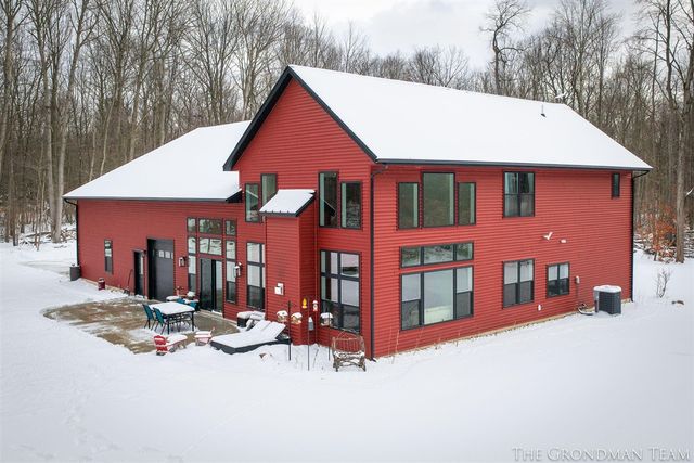 10711 Stump Street, Grand Haven, MI 49417