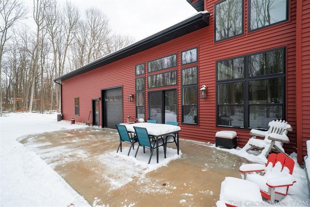 10711 Stump Street, Grand Haven, MI 49417