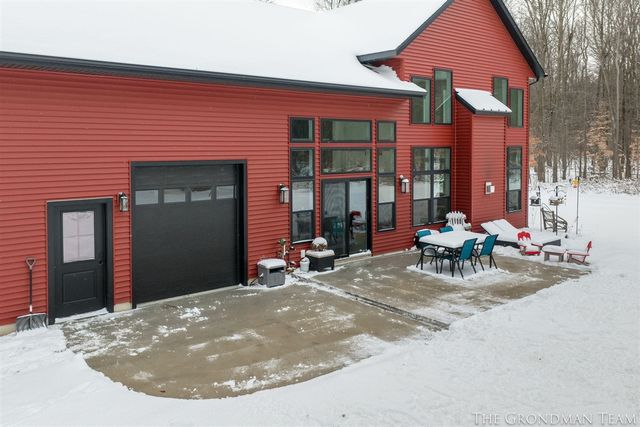 10711 Stump Street, Grand Haven, MI 49417