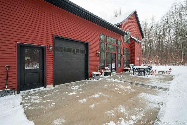 10711 Stump Street, Grand Haven, MI 49417