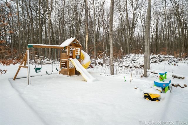 10711 Stump Street, Grand Haven, MI 49417