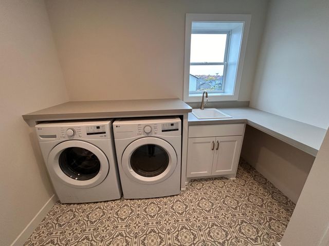 4181 Arbor Drive, Woodbury, MN 55129