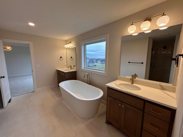 4181 Arbor Drive, Woodbury, MN 55129