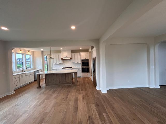 4181 Arbor Drive, Woodbury, MN 55129