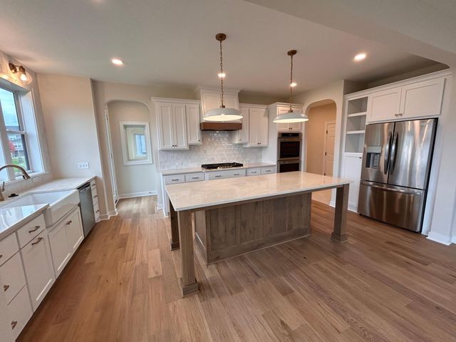 4181 Arbor Drive, Woodbury, MN 55129