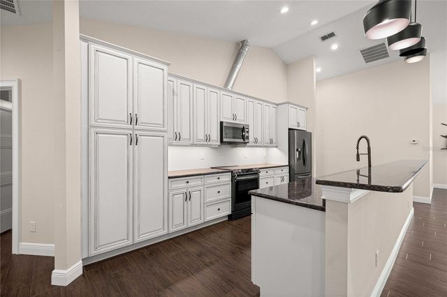 5927 NE 62ND COURT ROAD, Silver Springs, FL 34488