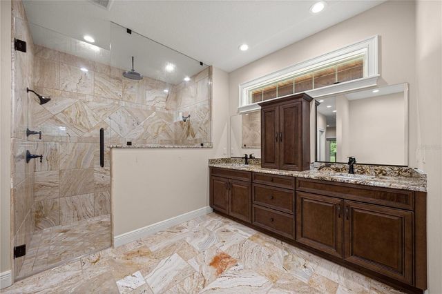 5927 NE 62ND COURT ROAD, Silver Springs, FL 34488