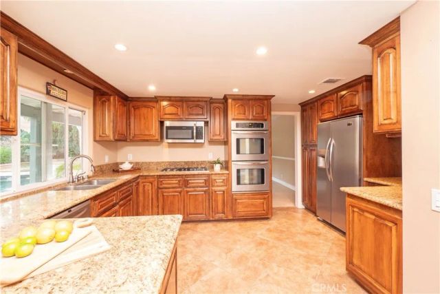 2262 Century Avenue, Riverside, CA 92506