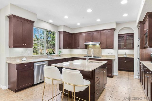 2957 Ranch Gate Rd, Chula Vista, CA 91914