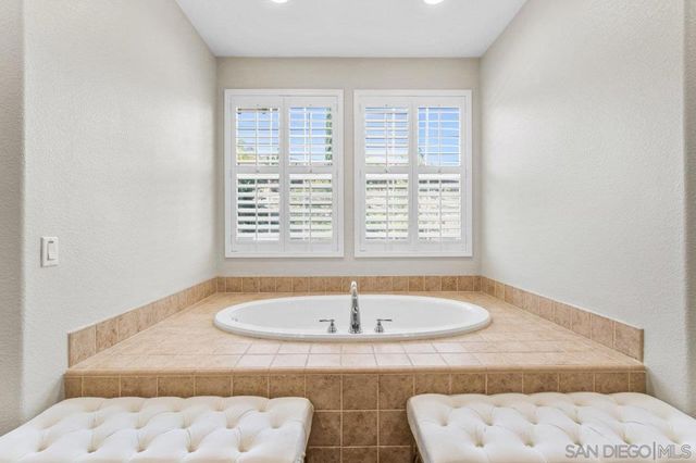 2957 Ranch Gate Rd, Chula Vista, CA 91914
