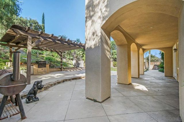 2957 Ranch Gate Rd, Chula Vista, CA 91914