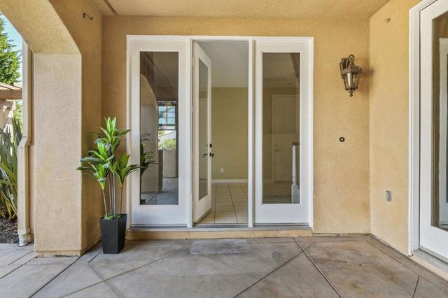 2957 Ranch Gate Rd, Chula Vista, CA 91914