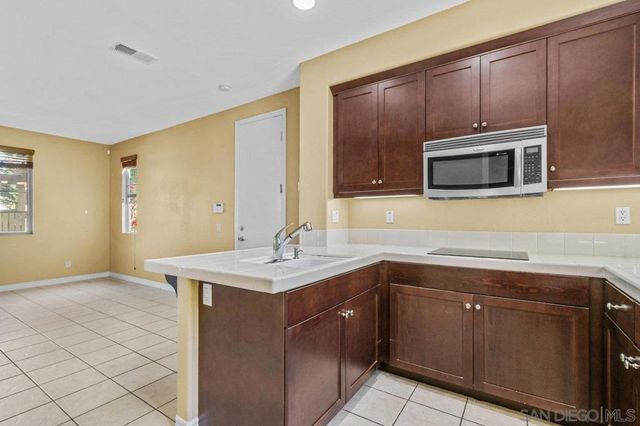 2957 Ranch Gate Rd, Chula Vista, CA 91914