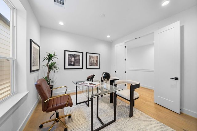 1524 W 21st St, Houston, TX 77008