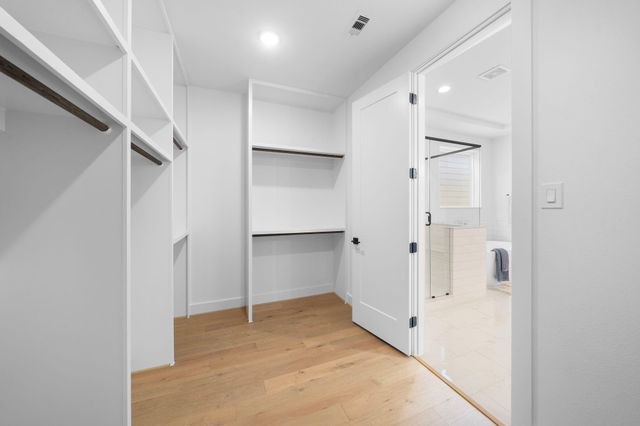 1524 W 21st St, Houston, TX 77008