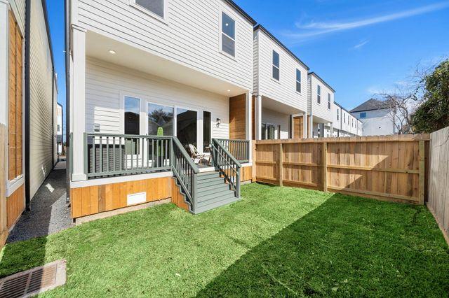 1524 W 21st St, Houston, TX 77008