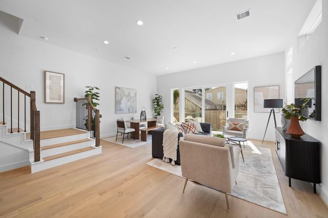 1524 W 21st St, Houston, TX 77008