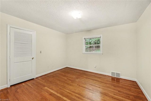1128 Partridge Lane, Winston-salem, NC 27106
