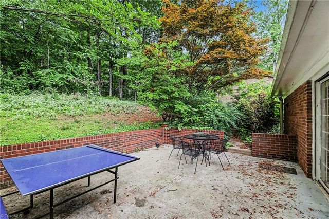 1128 Partridge Lane, Winston-salem, NC 27106