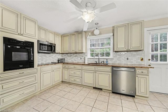 1128 Partridge Lane, Winston-salem, NC 27106