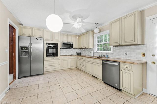 1128 Partridge Lane, Winston-salem, NC 27106