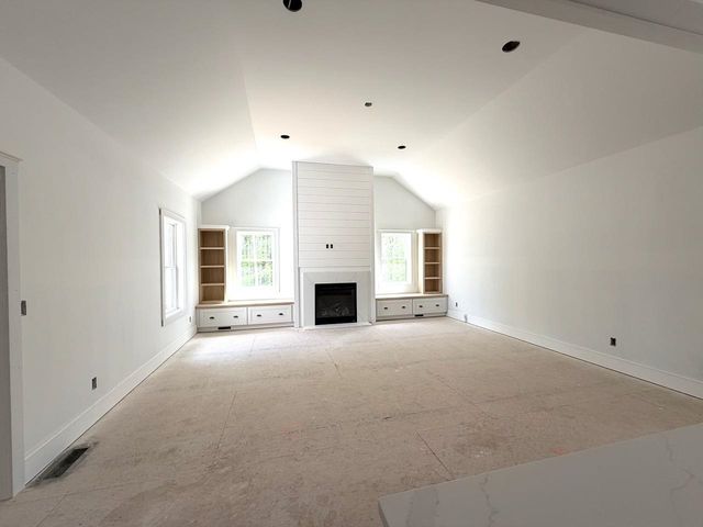 3 Lukes Way, Plaistow, NH 03865
