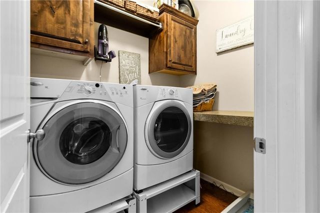 607 Oakmont Drive, Warrensburg, MO 64093