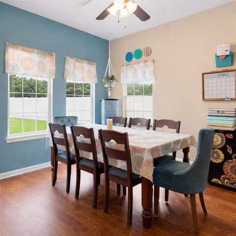 607 Oakmont Drive, Warrensburg, MO 64093