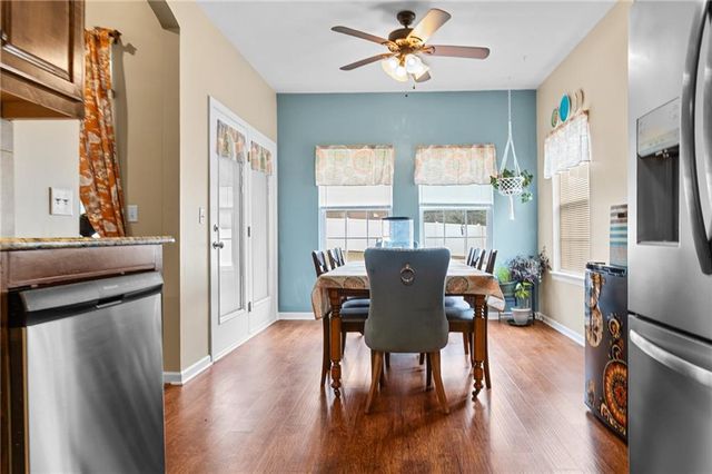 607 Oakmont Drive, Warrensburg, MO 64093