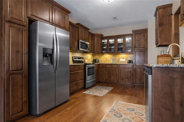 607 Oakmont Drive, Warrensburg, MO 64093