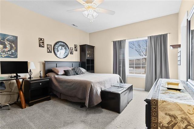 607 Oakmont Drive, Warrensburg, MO 64093