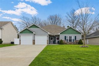 607 Oakmont Drive, Warrensburg, MO 64093