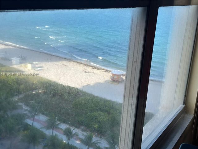 6039 Collins Ave 1517, Miami Beach, FL 33140