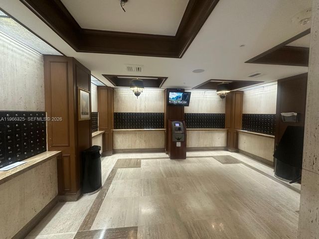 6039 Collins Ave 1517, Miami Beach, FL 33140