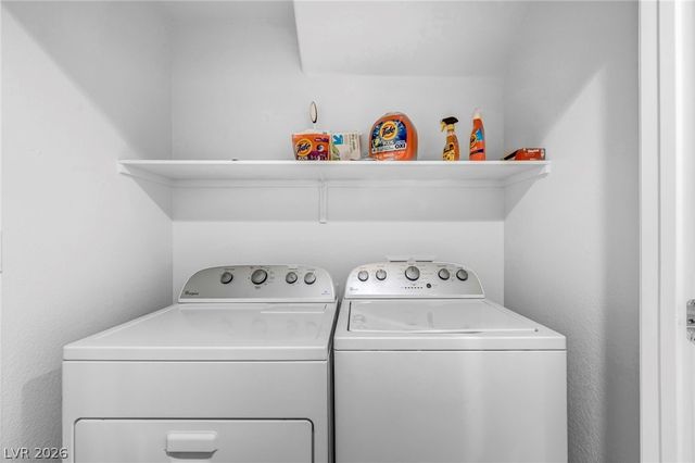 1525 Spiced Wine Avenue 24104, Henderson, NV 89074